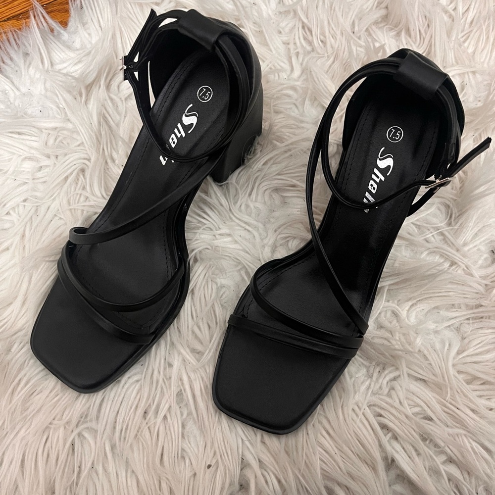 SHEIN Elegant Black Strappy Chunky Heels